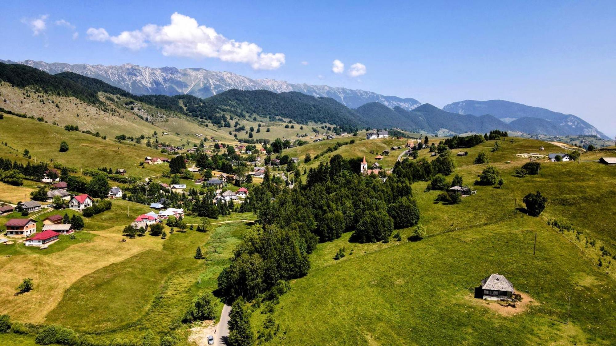 Pensiunea Soarelui Fundata Exterior photo